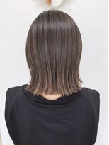 コムヘアー(COM HAIR)&nbsp;外ハネボブ　グレージュ