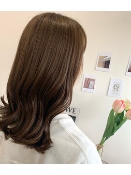 ヘアーデザインスリール(Hair Design THRIRE) ブリーチなし/透明感カラー/ミルクティーベージュ