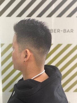 バーバーバー 四谷(BARBER-BAR) 大人の刈り上げスタイル
