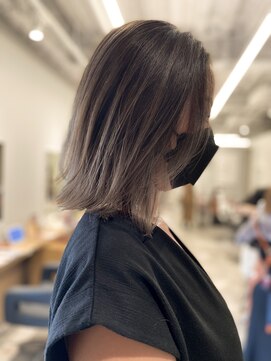 アヴァンス 京橋店(AVANCE) 前下がりボブとエアータッチバレイヤージュ/クールボブ