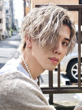 クオル 立川(QOL) センターパート／波巻きパーマ／ブリーチカラー／メンズカット