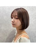 シルキーベージュ斜めバングチョコレートデザインカラー