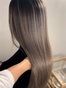 ココルアナ(coco luana) シャドウルーツ/バレイヤージュ/髪質改善/ハイトーン