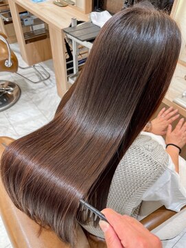 アテナ(ATENA) 乾かすだけで美髪 ATENA成田和樹【髪質改善ストレート】