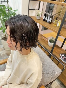 ノート ヘアーサロン(NOTE HAIR SALON) センターパート×大人波巻きパーマ