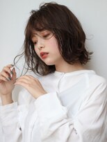 小顔ミニ外ハネボブイメチェンワイドバング美髪ホワイトブロンド
