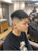 クロップスタイル　スキンフェード