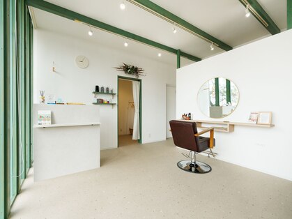 ツキ(tsuki.)の写真