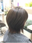 ハイライトグレージュ／ショートレイヤー／六本木・美容室