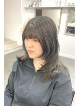 アオ(AO。)&nbsp;ミディアムレイヤー/レイヤーカット/ロングレイヤー