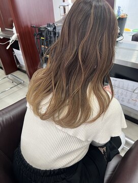 グラデーション　グレージュブラウン