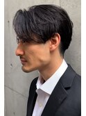毛流れワンカールパーマ　前下がりセンターパート