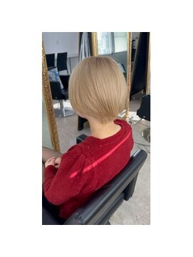 クリーピー(CREAPY) 王道ミルクティーベージュ×ショートボブ