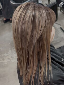 ウィリーベル 沖縄(WILLIE BELLE) 外国人風ハイライト/外国人風カラー/ハイトーン/艶カラー/艶髪