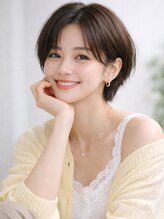 リリアーナ(LILIANA)&nbsp;ナチュラルショート ダークグレージュ ラベンダーグレー