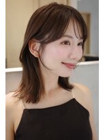 ノイ(noi)&nbsp;顔周りレイヤーカットくびれヘアミルクティーベージュカラー韓国