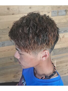 ヘアアイラッシュ リベット(hair eyelash RIVET) ツイストスパイラル×フェード