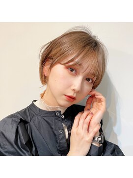 ラナ 渋谷(Lana) 【Chill】小顔かわいいラフ感ピンクベージュクールショート