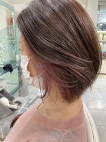 クオーター(QUARTER) インナーカラーピンクアッシュ大人外ハネボブ