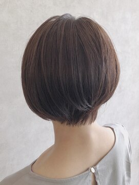 ドアーズ(Door's) 30代40代ショート白髪染めグレイカラーボブ艶栄名駅伏見丸の内