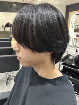 ヒュイル バイ ニアウ(Hwyl by Niau) メンズマッシュセンターパートスパイラルパーマニュアンスパーマ