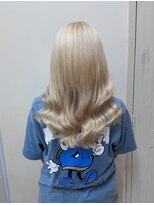 クラナ(clana)&nbsp;エクステでブロンドヘアー