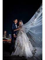 フープ(hoop)&nbsp;編みおろしを丸めてシニヨンを作り、ちょっと大人っぽく変身！