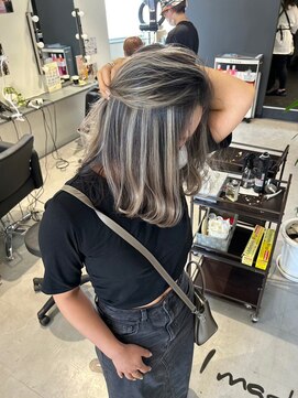 キング(K!ng) 縮毛矯正髪質改善ハイライトレイヤーカット枚方美容室エクステ