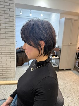 メモリーズ 水天宮前店(Memories) くびれショートヘア白髪ぼかし