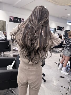 キング 高槻(K!ng) 縮毛矯正髪質改善ハイライトレイヤーカット枚方美容室エクステ