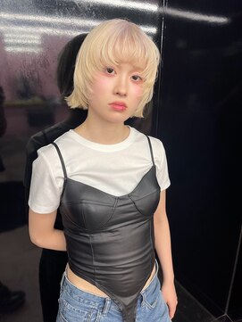 キジ(KIJI) レイヤーボブ/ホワイトカラー/ホワイトミルクティー/ハイトーン