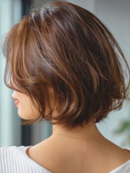 年齢を重ねるほど、髪はもっと美しく艶やかに