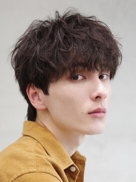 テン 心斎橋(tenn.) 心斎橋シャドウパーマメンズマッシュセンターパート緩め強め30代