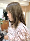オリーブベージュ　ベージュカラー　透明感カラー　ダブルカラー