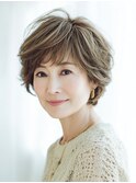 60代人気の白髪ぼかしショート