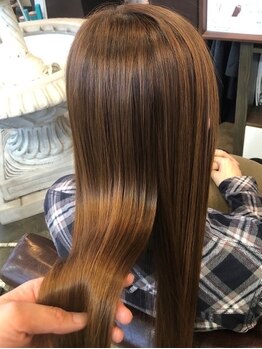 リリーヘアサロン(LILY hair salon)の写真/誰もが憧れる自然で柔らかなストレートヘアをお届け。ケアもしながらストレートでナチュラル美髪に