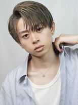 オーシャントーキョー 渋谷(OCEAN TOKYO)&nbsp;センターパート　ツヤ髪　ハイトーン