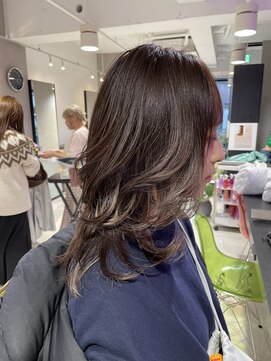 バイブス バイ ケンジ(vibes by KENJE) ナチュラルレイヤーカット