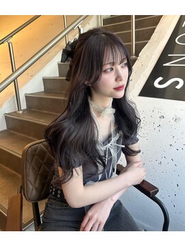 アオ(ao.) ラベンダーグレー/レイヤーカット/顔まわり