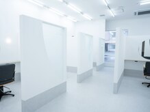 美容院の時間が苦手です。他の人の視線が気になったり、美容師さんとの会話が苦手です。。