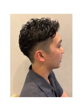 オレロ 国立(olelo) 暗めカラー/グランマッシュ/デザインカラー/フェザーパーマ/国立