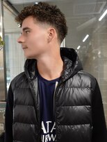 ノラ シブヤ(NORA)&nbsp;テーパーフェードミドルフェードカット海外風フリンジカット