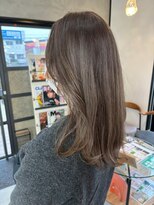 アングゥイー(ungu iE)&nbsp;透明感抜群グレージュカラー