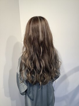 トゥルークリエイション 新越谷(True Creation) コントラストハイライト~ホワイトアッシュ~