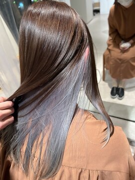 ユミリーバイルコル(umily by RuCOR.) インナーカラー/ダークアッシュ/モード/イメチェン/ペールブルー