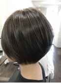 (頭を小さく見せるバルーンボブ)HIDE
