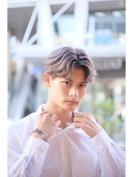 ニューヨークニューヨーク 梅田茶屋町店(NYNY) ハイトーンフェザーショート！