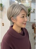 大人ショートボブ/白髪ぼかし/グレイヘア/40代50代60代