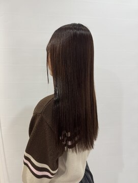 ウタシロイロ(uta shiroiro) 艶髪縮毛