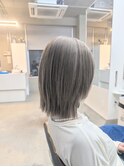 ホワイトベージュ　レイヤーボブ　髪質改善カラー　マンツーマン